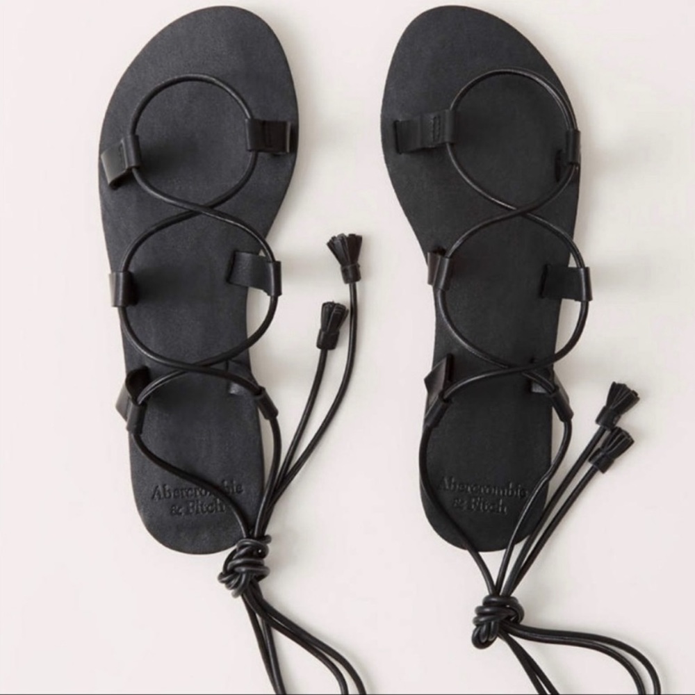 *NWT* Abercrombie & Fitch Lace Up Sandals